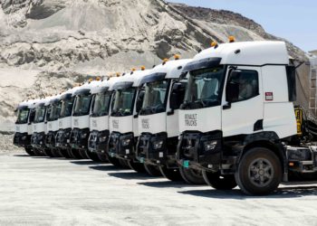 Fujairah’s Al Jadawel signs deal for 10 Renault Trucks
