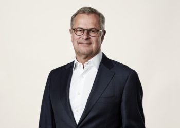 AP Moller-Maersk accelerates fleet decarbonisation with 8 large ocean-going vessels