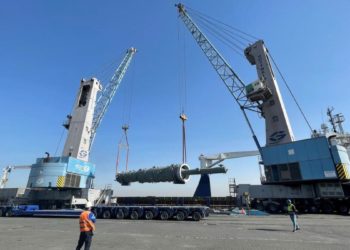 UAE based Gulftainer unloads heavy, oversized project cargo in Iraq